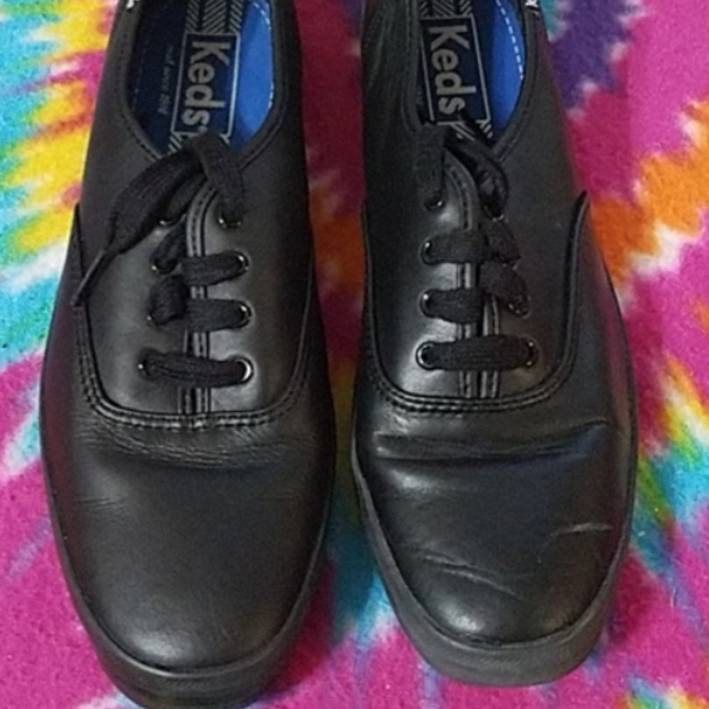keds black leather 10